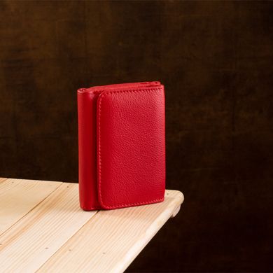 Яскравий компактний жіночий гаманець ST Leather 18892 Червоний