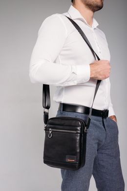 Чоловіча сумка через плече в чорному кольорі Tiding Bag SM8-235A Чорний
