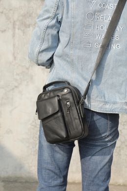 Вертикальная мужская сумка в плотной коже Vintage 20366 Черная