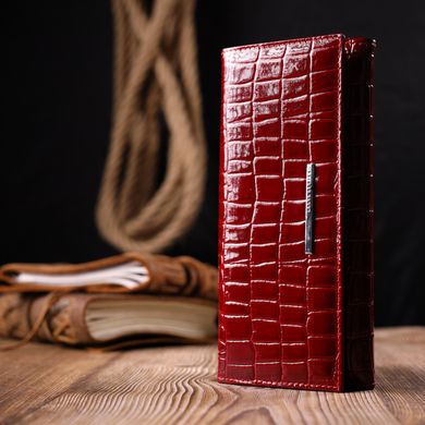 Чудовий жіночий гаманець з натуральної лакованої шкіри з тисненням під крокодила KARYA 21127 Червоний