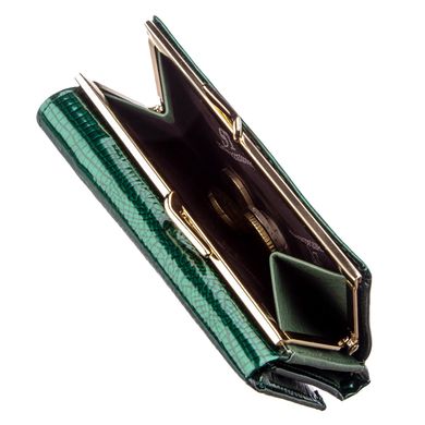 Місткий жіночий гаманець на кнопці ST Leather 18914 Зелений