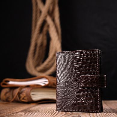 Місткий вертикальний чоловічий гаманець із фактурної шкіри KARYA 20991 Коричневий