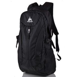 Чоловічий рюкзак ONEPOLAR (ВАНПОЛАР) W1802-black Чорний