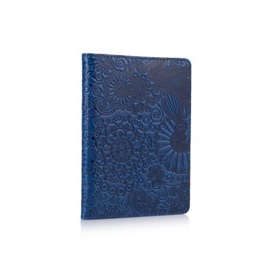 Голубая обложка для паспорта с натуральной глянцевой кожи с художественным тиснением