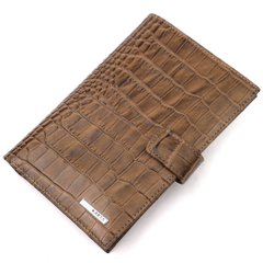 Необычное мужское портмоне с хлястиком из натуральной кожи с тиснением под крокодила KARYA 21196 Светло-коричневый