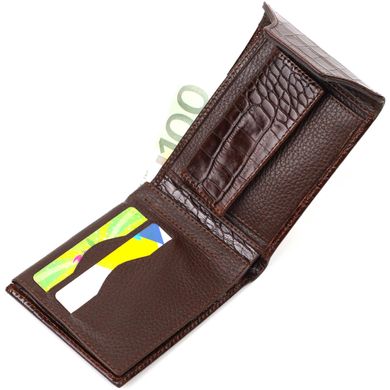 Фактурний чоловічий гаманець з натуральної шкіри з тисненням під крокодила з цікавою застібкою BOND 21990 Коричневий