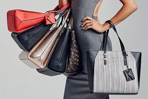 Женская сумка: большая или маленька?