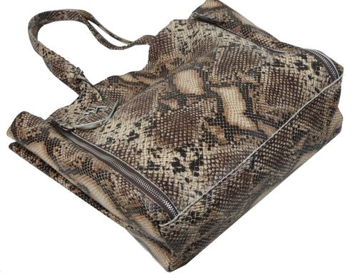 Женская кожаная сумка под рептилию Giorgio Ferretti коричневая
