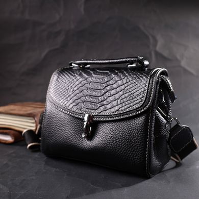 Шкіряна сумка для жінок з цікавою засувкою Vintage 22416 Чорний