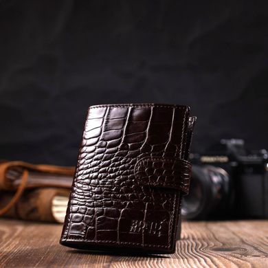 Фактурний чоловічий вертикальний гаманець із натуральної шкіри з тисненням під крокодила BOND 22003 Коричневий